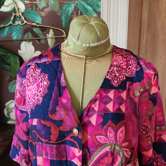 VINTAGE Bold Print Button Up Top Size 12 - Picture 2 of 11